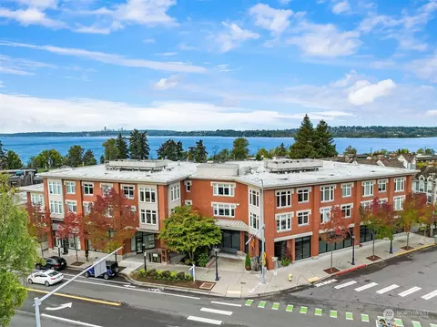 631 Market St #201, Kirkland, WA 98033