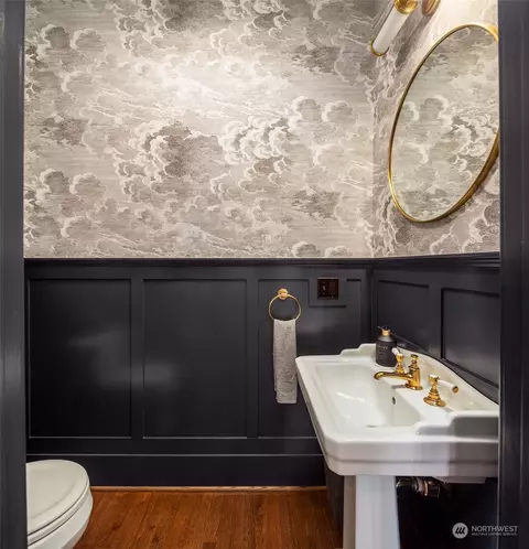 Bath - 185 34th Ave E, Seattle, WA 98112 photo 1 of 5
