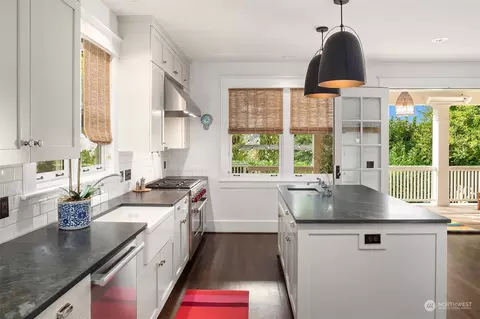 Kitchen - 185 34th Ave E, Seattle, WA 98112 photo 2 of 3
