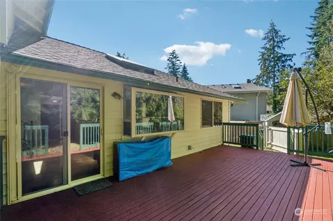 Exterior - 3113 108th Pl SE, Everett, WA 98208 photo 2 of 4