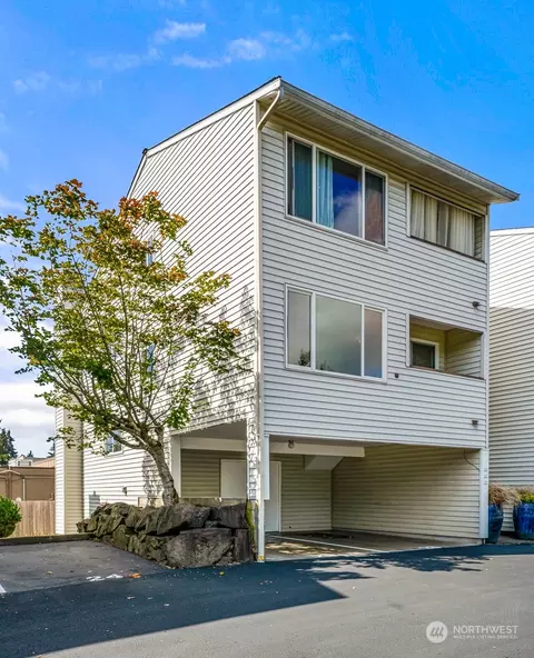 20301 19th Ave NE #611, Shoreline, WA 98155