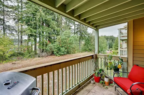 1780 W Sunn Fjord Ln #E204, Bremerton, WA 98312