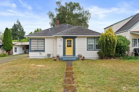 735 Fowler St, Raymond, WA 98577