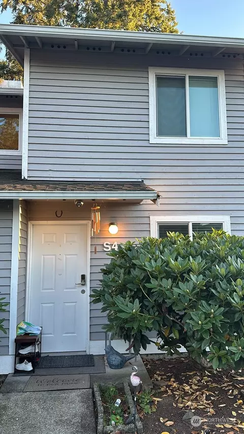 1526 192nd St SE #S4, Bothell, WA 98012
