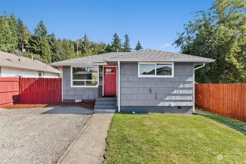 1518 Pike St, Centralia, WA 98531