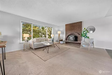 Living - 304 214th St SW, Bothell, WA 98021 photo 3 of 4