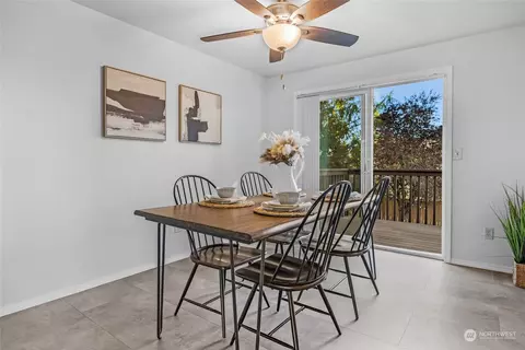 Dining - 304 214th St SW, Bothell, WA 98021 photo 2 of 2