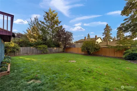 Exterior - 304 214th St SW, Bothell, WA 98021 photo 5 of 11