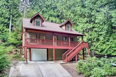 8 Rocky Ridge Dr, Bellingham, WA 98229
