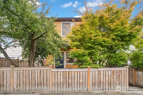 3323 Wetmore Ave S, Seattle, WA 98144