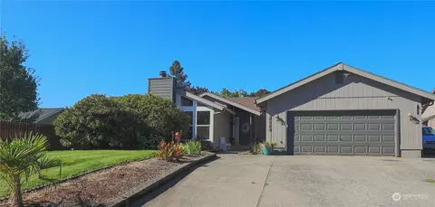 2020 NE 155th St, Vancouver, WA 98686