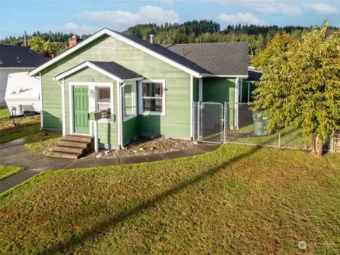 1060 SW Cascade Ave, Chehalis, WA 98532 photo 3