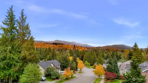 865 S Hills Dr, Bellingham, WA 98229