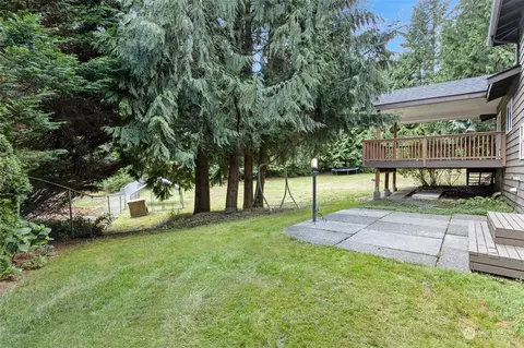 Exterior - 4714 200th Street St SE, Bothell, WA 98012 photo 6 of 9