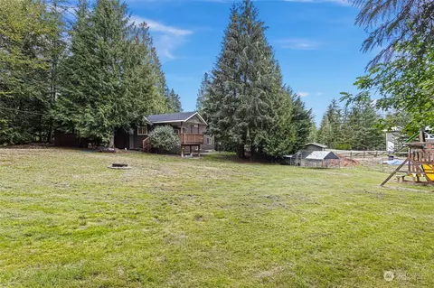 Exterior - 4714 200th Street St SE, Bothell, WA 98012 photo 7 of 9
