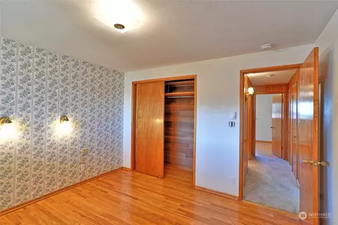Bedroom - 4924 Vesper Dr, Everett, WA 98203 photo 2 of 3