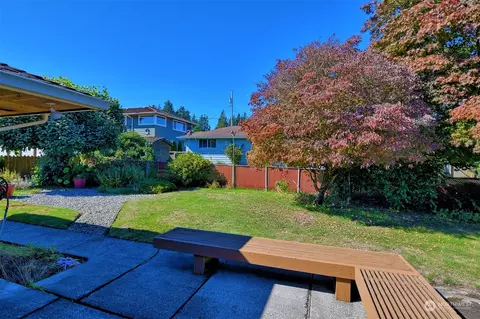 Exterior - 4924 Vesper Dr, Everett, WA 98203 photo 3 of 10