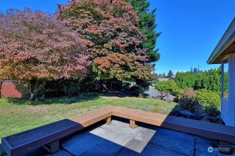 Exterior - 4924 Vesper Dr, Everett, WA 98203 photo 6 of 10