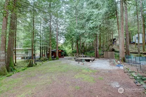 250 6 Schinn Canyon Ct, Deming, WA 98244