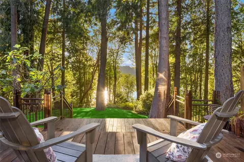 6027 NE Baker Hill Rd, Bainbridge Island, WA 98110