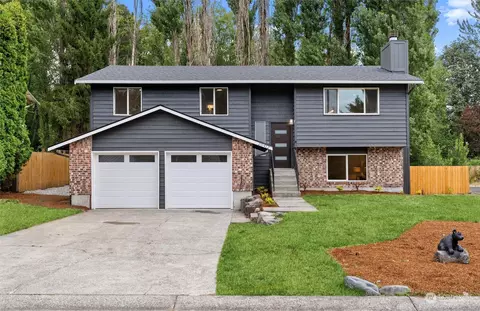 20412 73rd Ct NE, Kenmore, WA 98028
