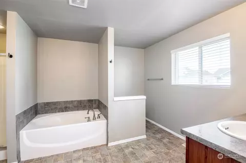 Bath - 20306 50th Ave E, Spanaway, WA 98387 photo 2 of 4