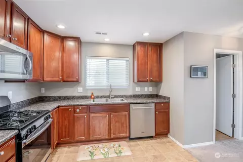 Kitchen - 20306 50th Ave E, Spanaway, WA 98387 photo 3 of 3