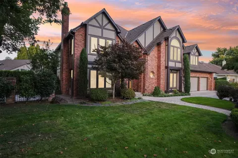 8121 NE 71st Loop, Vancouver, WA 98662