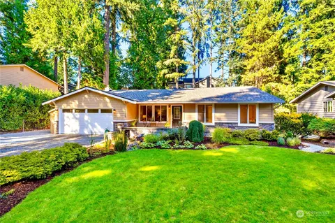 14206 NE 66th St, Redmond, WA 98052