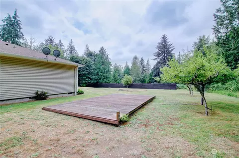 Exterior - 16139 Toad Ln, Bow, WA 98232 photo 6 of 10