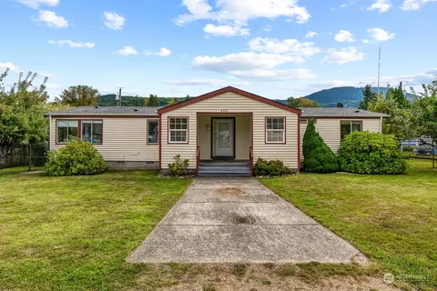 408 Jackson St, Ryderwood, WA 98581