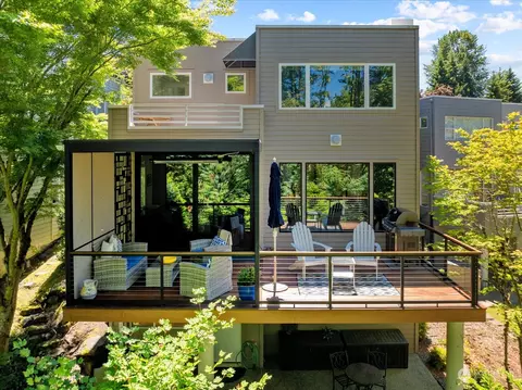 11216 NE 106th Pl, Kirkland, WA 98033