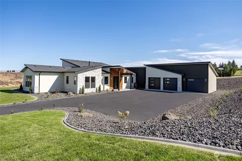 7207 Scenic Vista Ct, Yakima, WA 98908