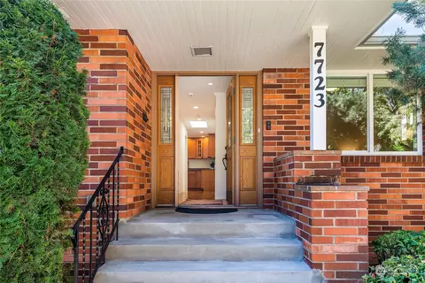 7723 Seward Park Ave S, Seattle, WA 98118