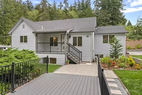 17727 76th Ave W, Edmonds, WA 98026