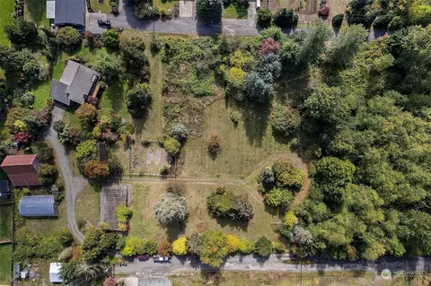 11411 Woodland Ave E, Puyallup, WA 98373