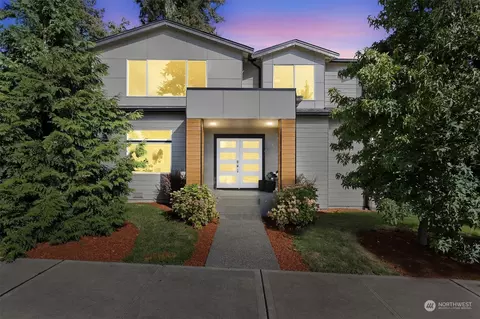 701 Newport Ct NE, Renton, WA 98056