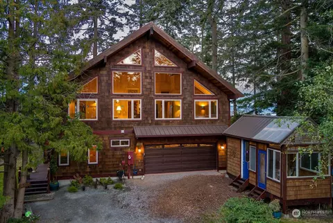 206 Rhodena Dr, Coupeville, WA 98239
