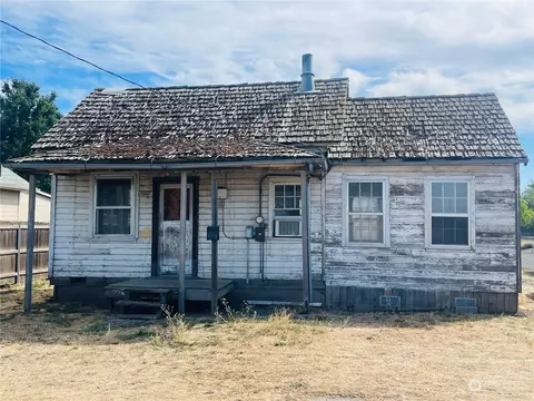 1027 W Birch St, Walla Walla, WA 99362