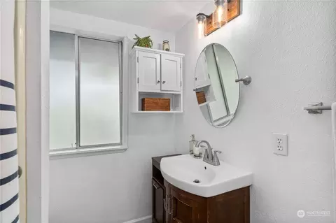 Bath - 30907 8th Ave E, Roy, WA 98580 photo 1 of 1