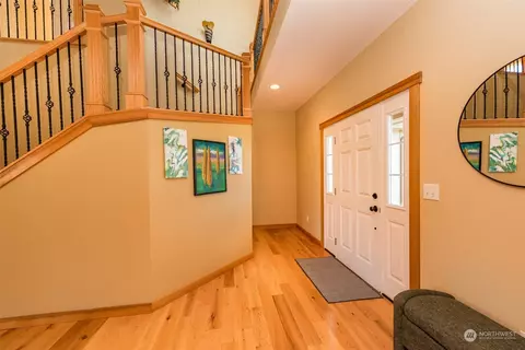 Entry Way - 754 Jamestown Rd, Sequim, WA 98382 photo 1 of 5