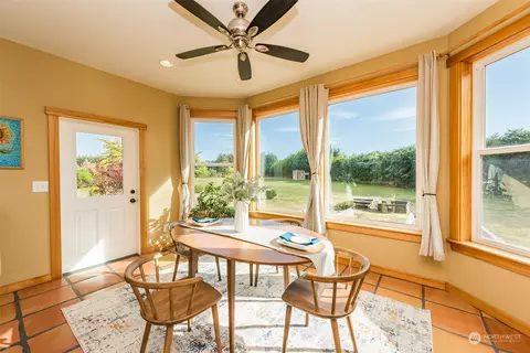Dining - 754 Jamestown Rd, Sequim, WA 98382 photo 1 of 1