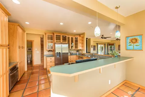 Kitchen - 754 Jamestown Rd, Sequim, WA 98382 photo 3 of 5