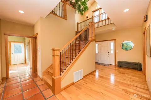 Entry Way - 754 Jamestown Rd, Sequim, WA 98382 photo 2 of 5