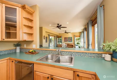 Kitchen - 754 Jamestown Rd, Sequim, WA 98382 photo 2 of 5