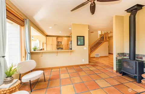 Living - 754 Jamestown Rd, Sequim, WA 98382 photo 4 of 4