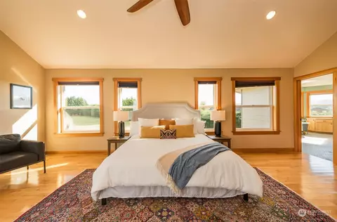Bedroom - 754 Jamestown Rd, Sequim, WA 98382 photo 1 of 6
