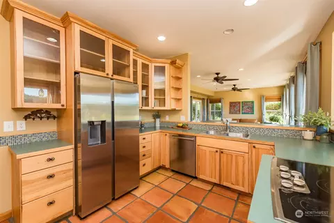 Kitchen - 754 Jamestown Rd, Sequim, WA 98382 photo 1 of 5