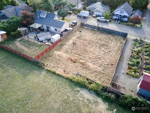 202 S 5th Ave, Ridgefield, WA 98642