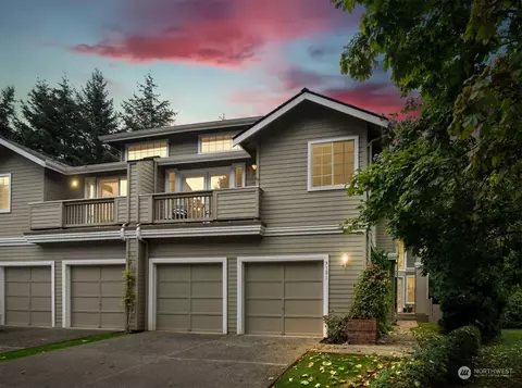 9301 NE 128th Ln, Kirkland, WA 98034